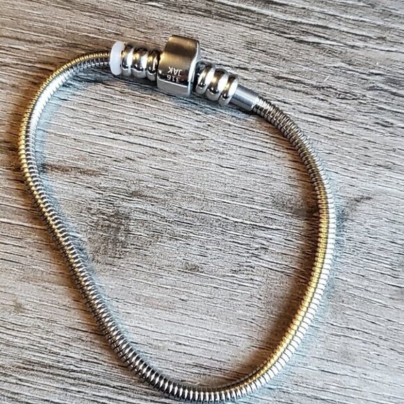 Charm Bracelet Chain - Picture 1 of 5